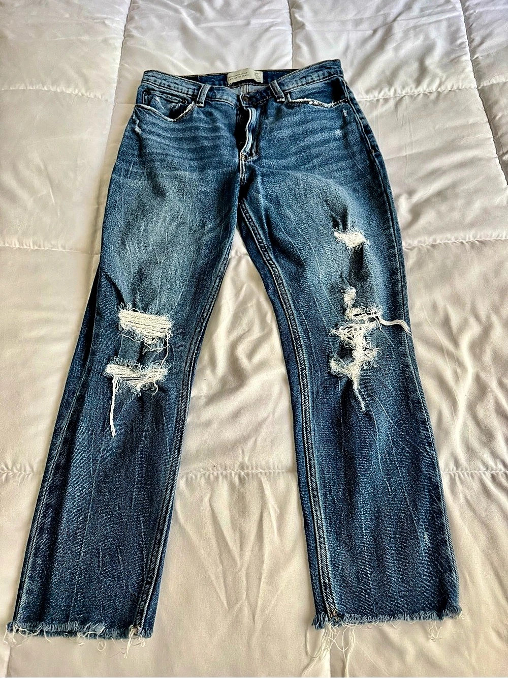 Abercrombie & Fitch A&F Mom Jean Ankle Jeans